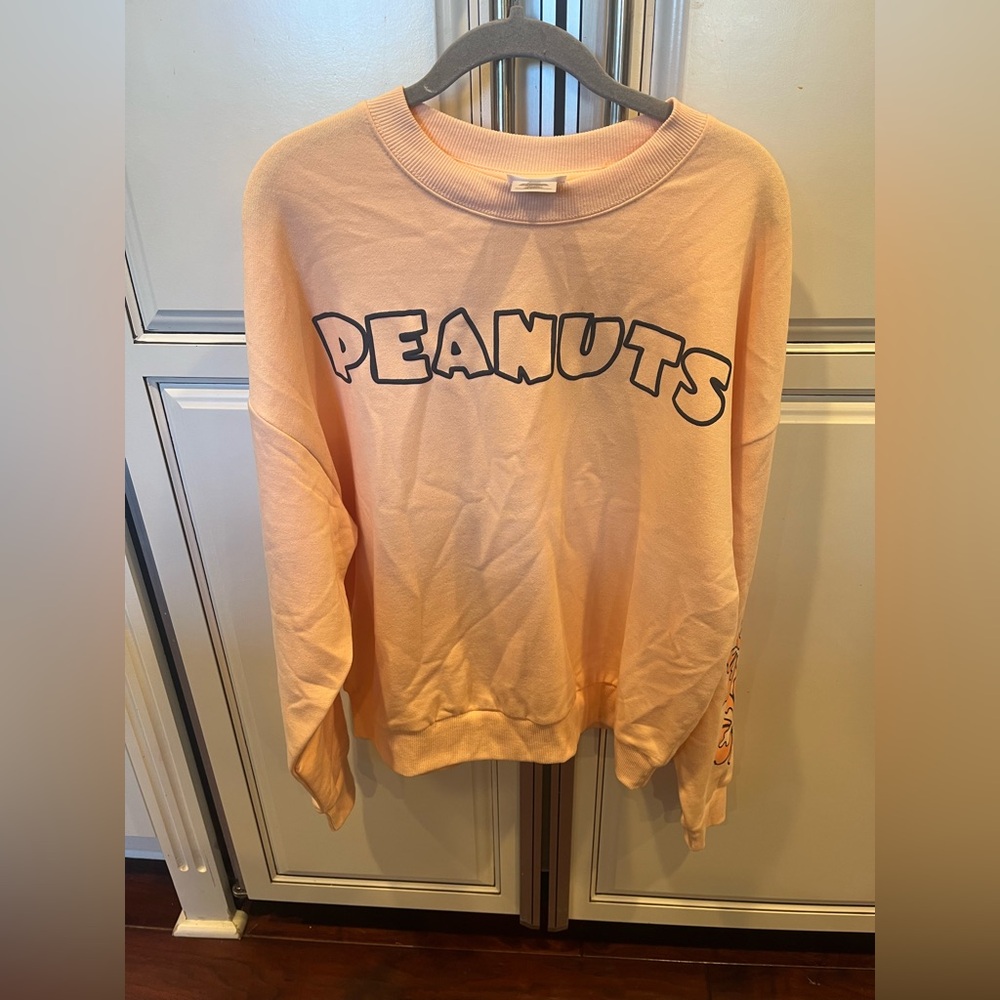 Peanuts Snoopy Women's Light Orange Surf Hibiscus Flower Crew Neck Sweatshirt